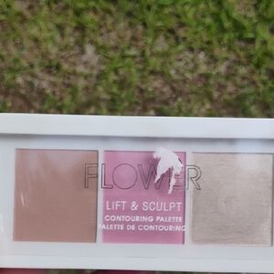Flower Lift & Sculpt Contouring Pallete sealed